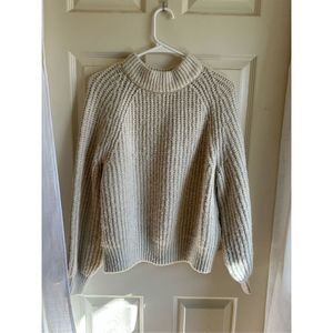 Universal Thread Chunky Crew Pullover Cream size L
